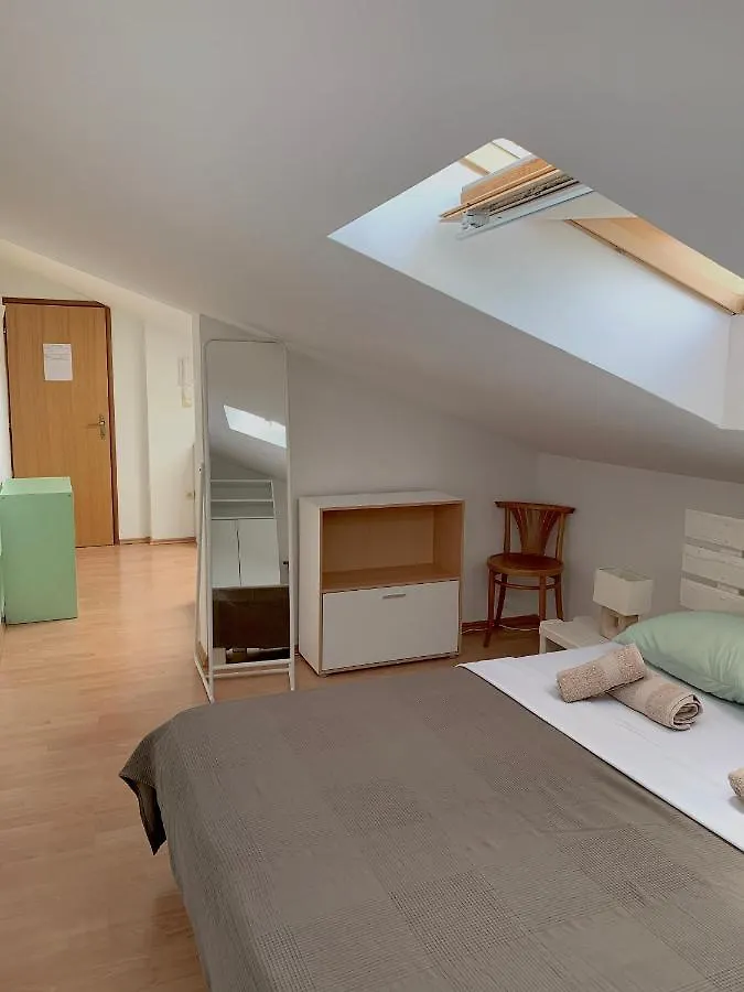 Apartments Happy Stay Center Baska  Baska (Krk)